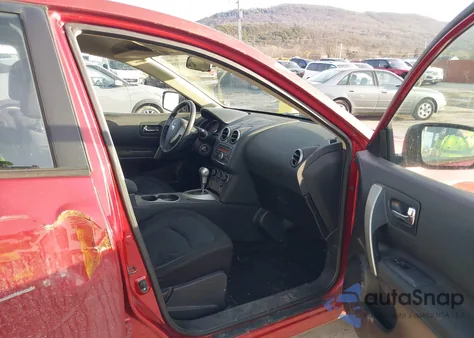 2014 Nissan Rogue Select S z USA, uszkodzony, nr VIN JN8AS5MV0EW702409